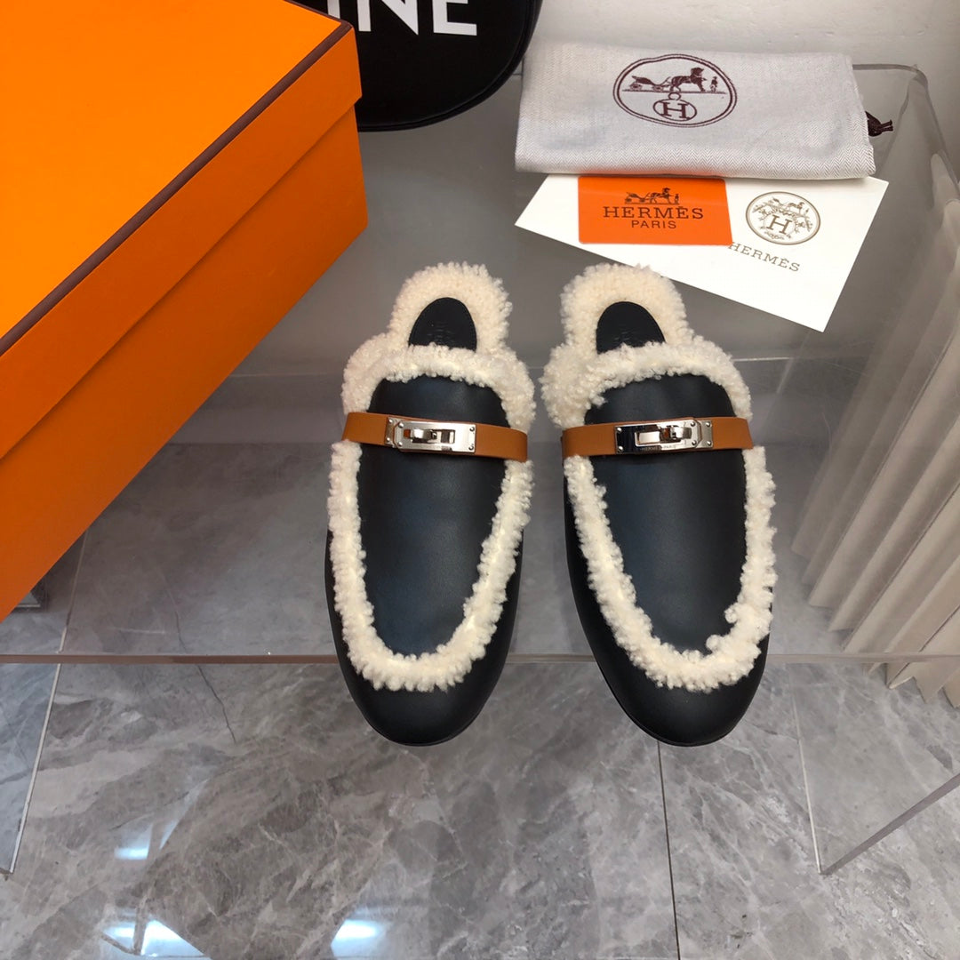 Hermes Slippers