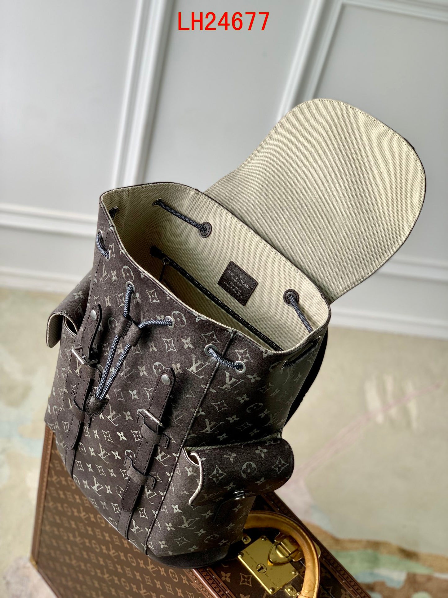 Louis Vuitton Christopher Fall Winter collection
