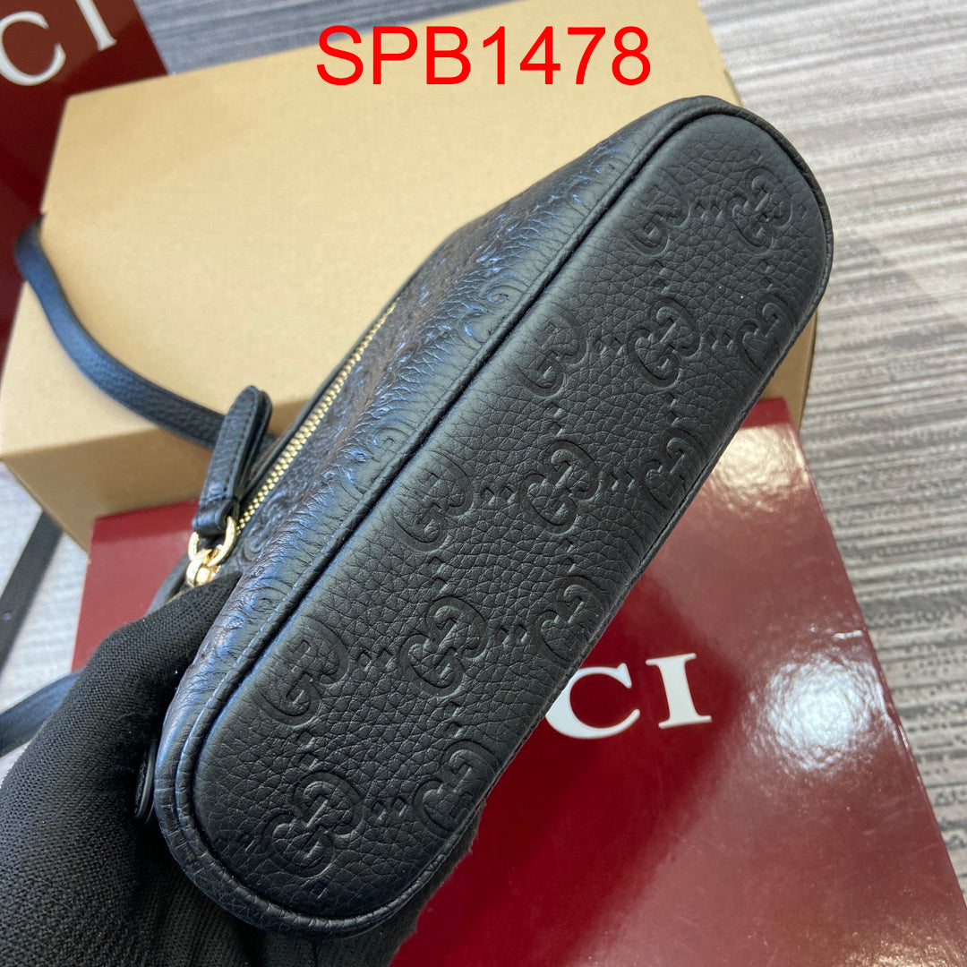 Gucci Emblem Mini Cosmetic bag