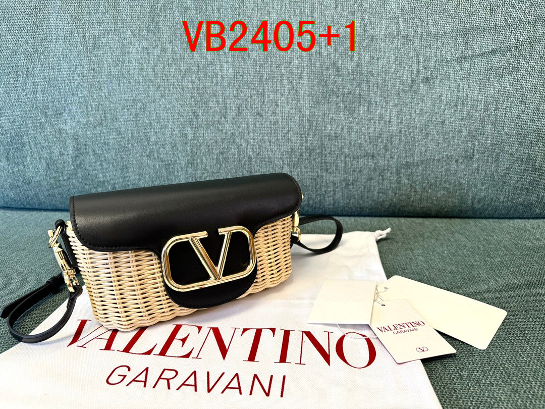 Valentino Garavani straw shoulder bag