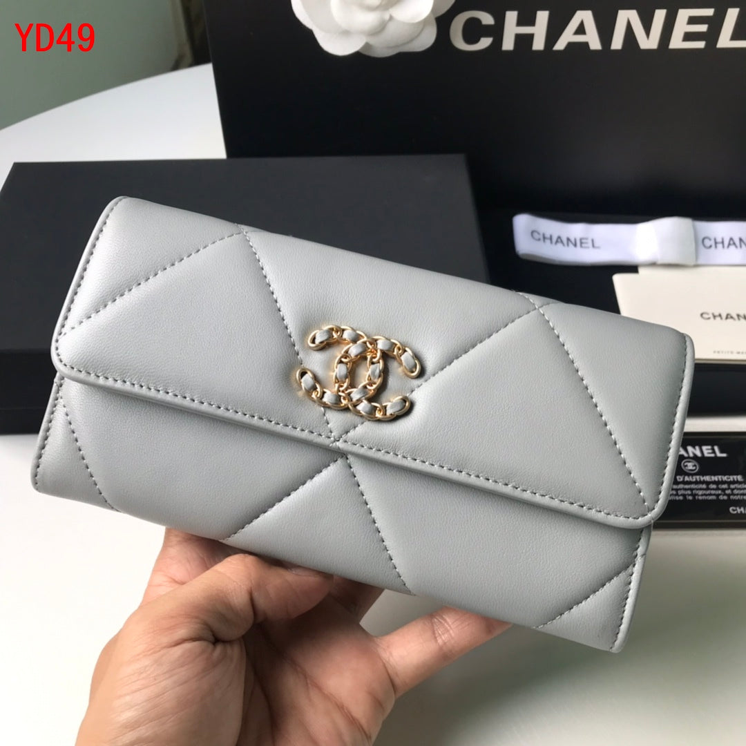 Chanel 19 Wallet