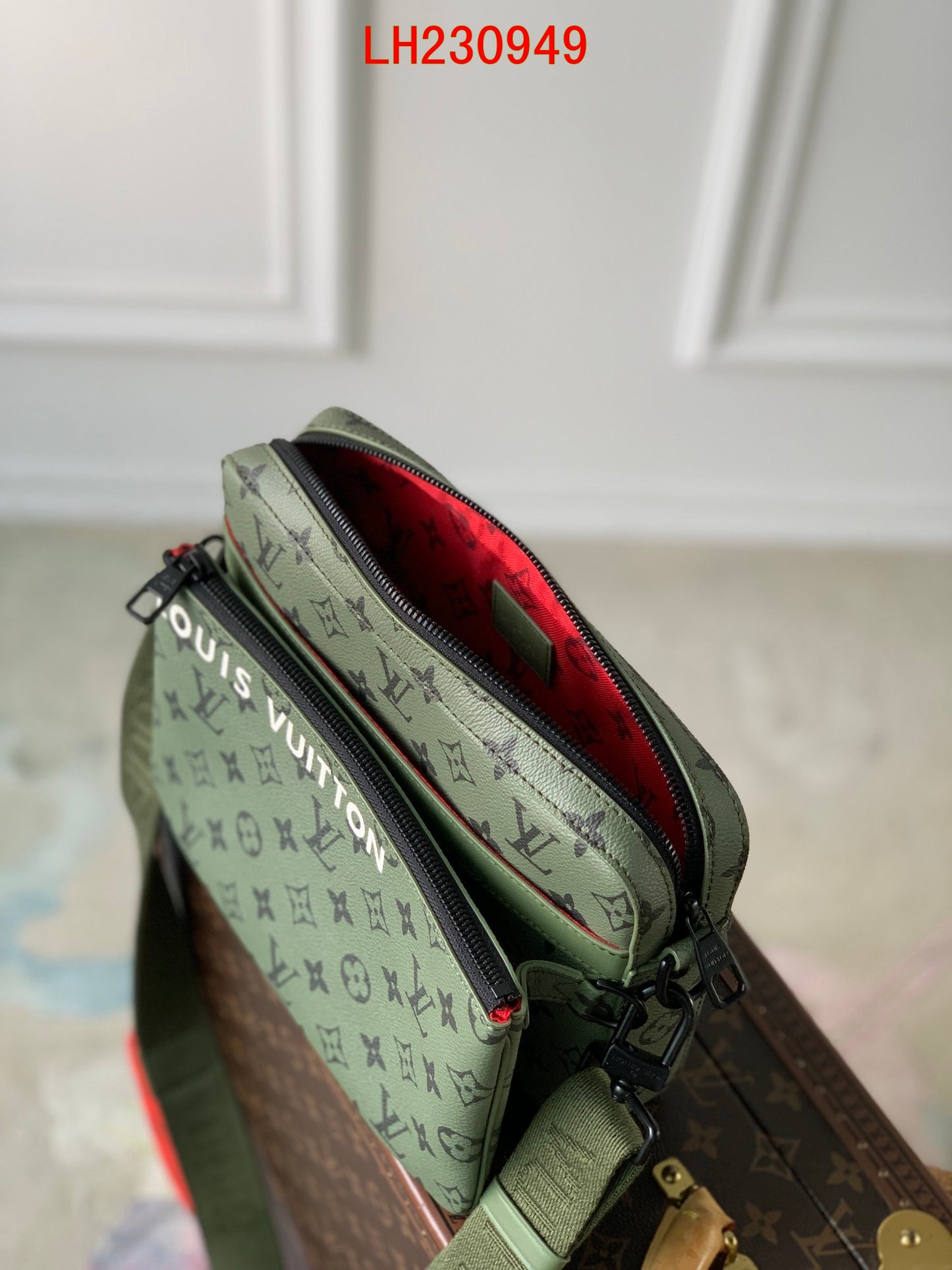 Louis Vuitton Trio Monogram