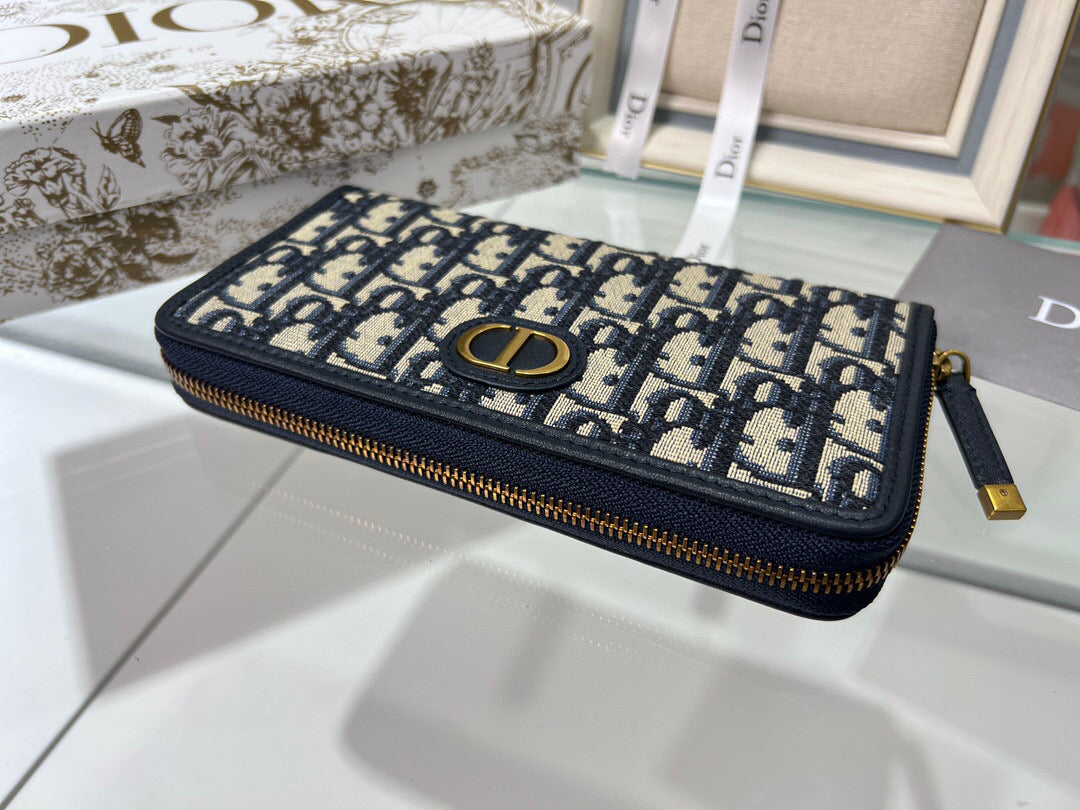 Dior Montaigne Wallet