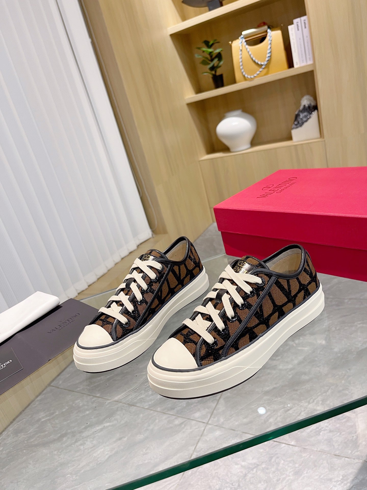 Valentino Sneakers