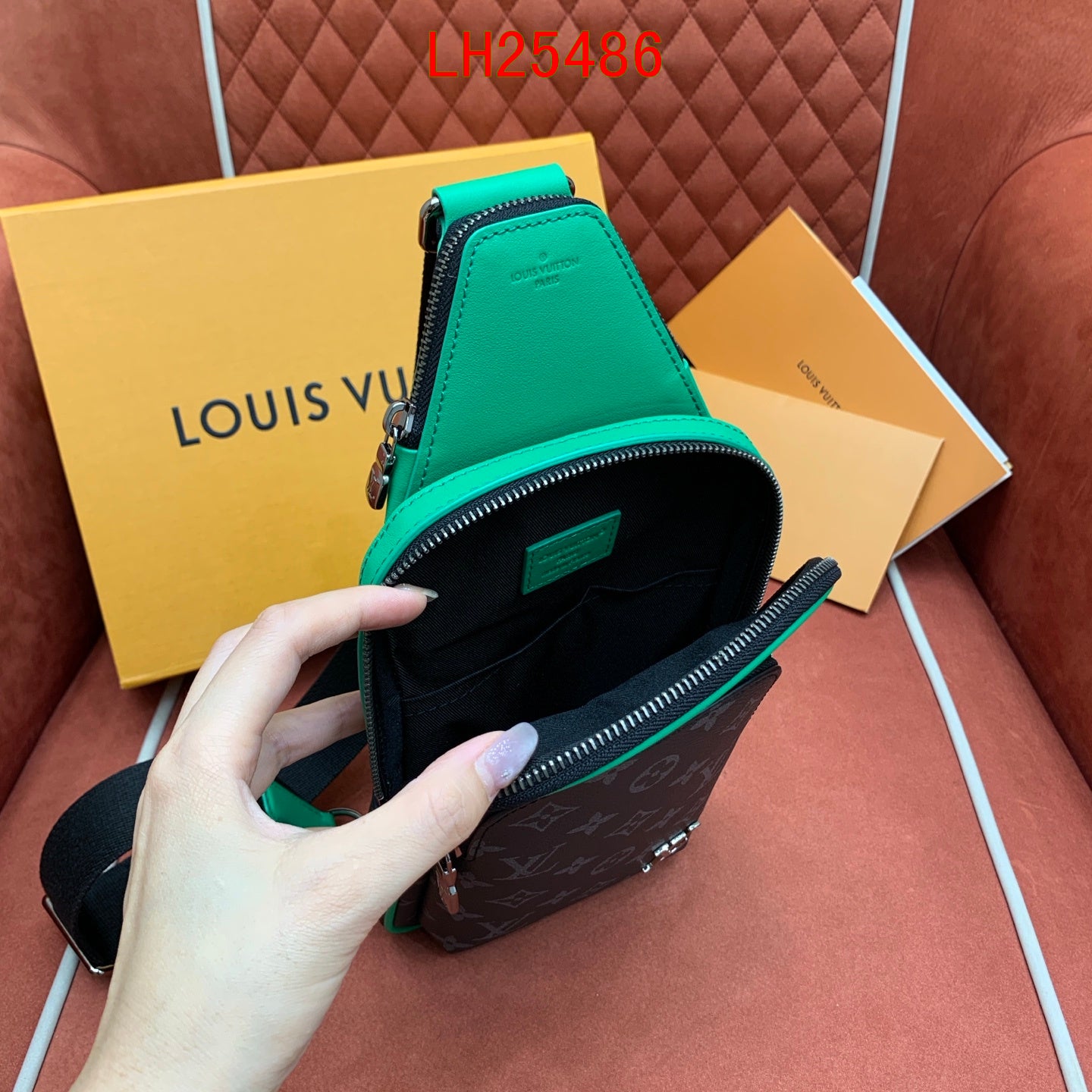 Louis Vuitton Avenue Slingbag PM