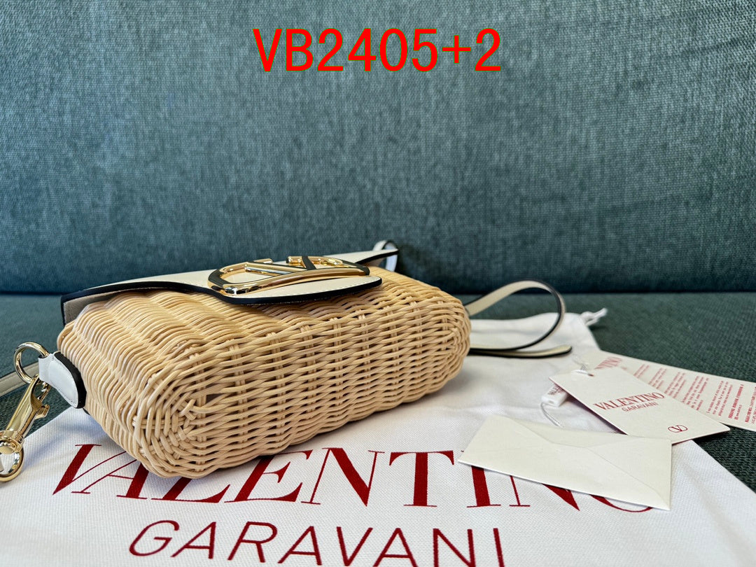 Valentino Garavani straw shoulder bag