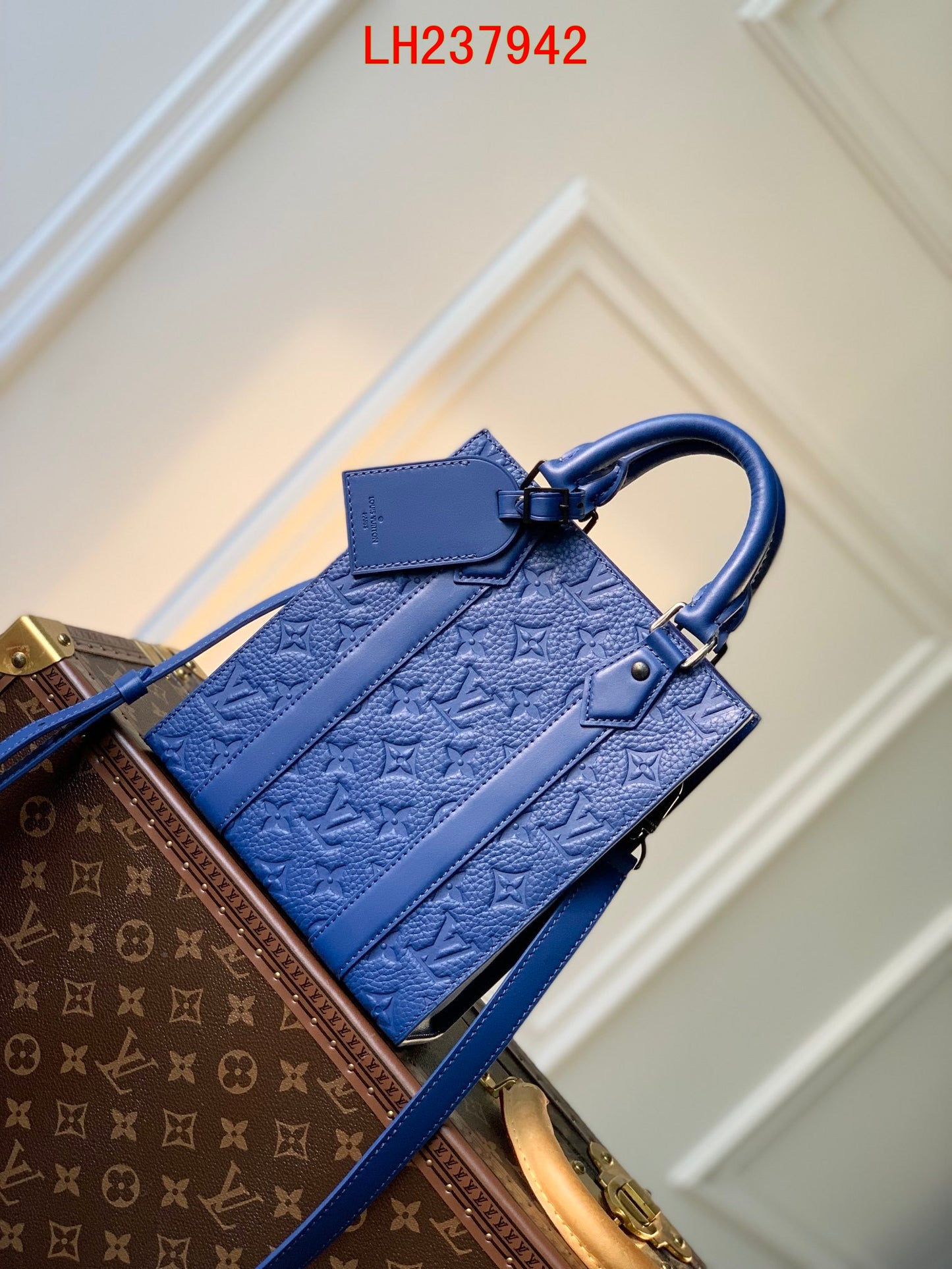 Louis Vuitton Sac Plat Empreinte Eclipse
