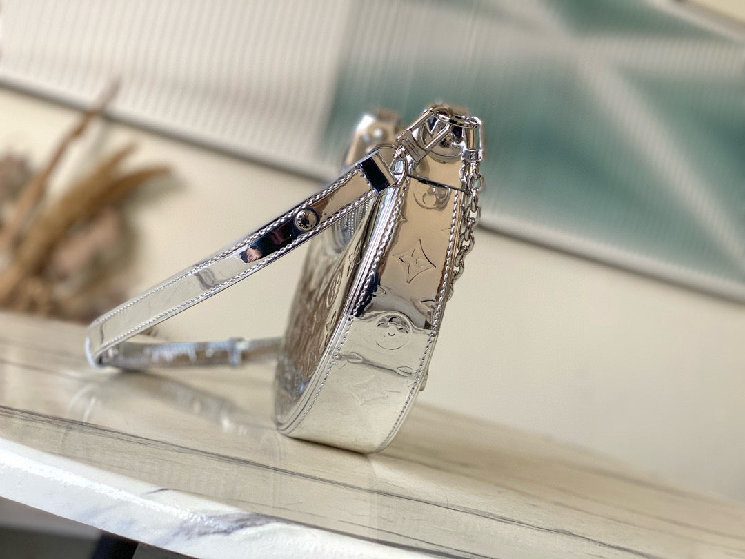 Louis Vuitton Loop Mirror bag
