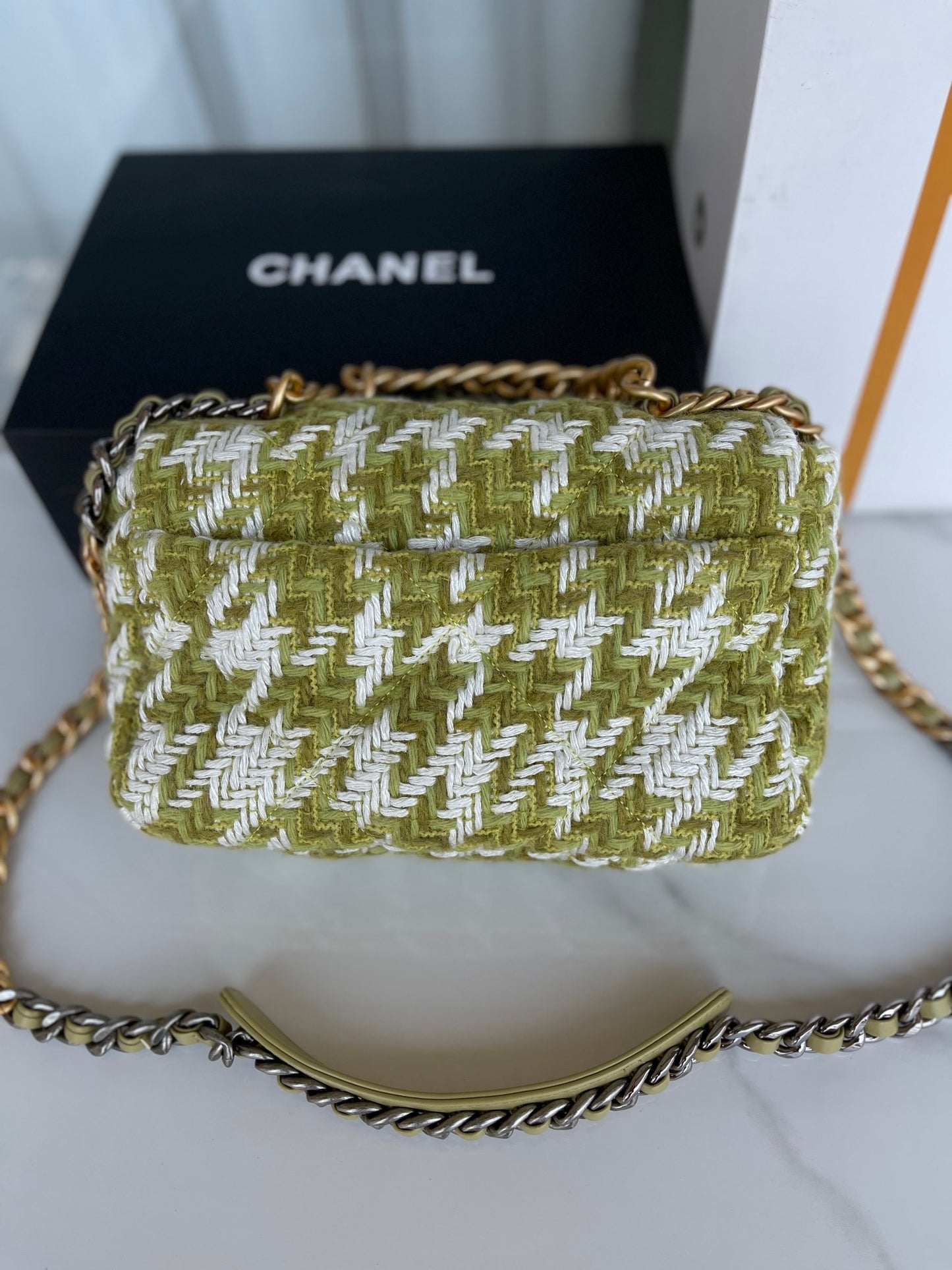 Chanel 19 Tweed bag