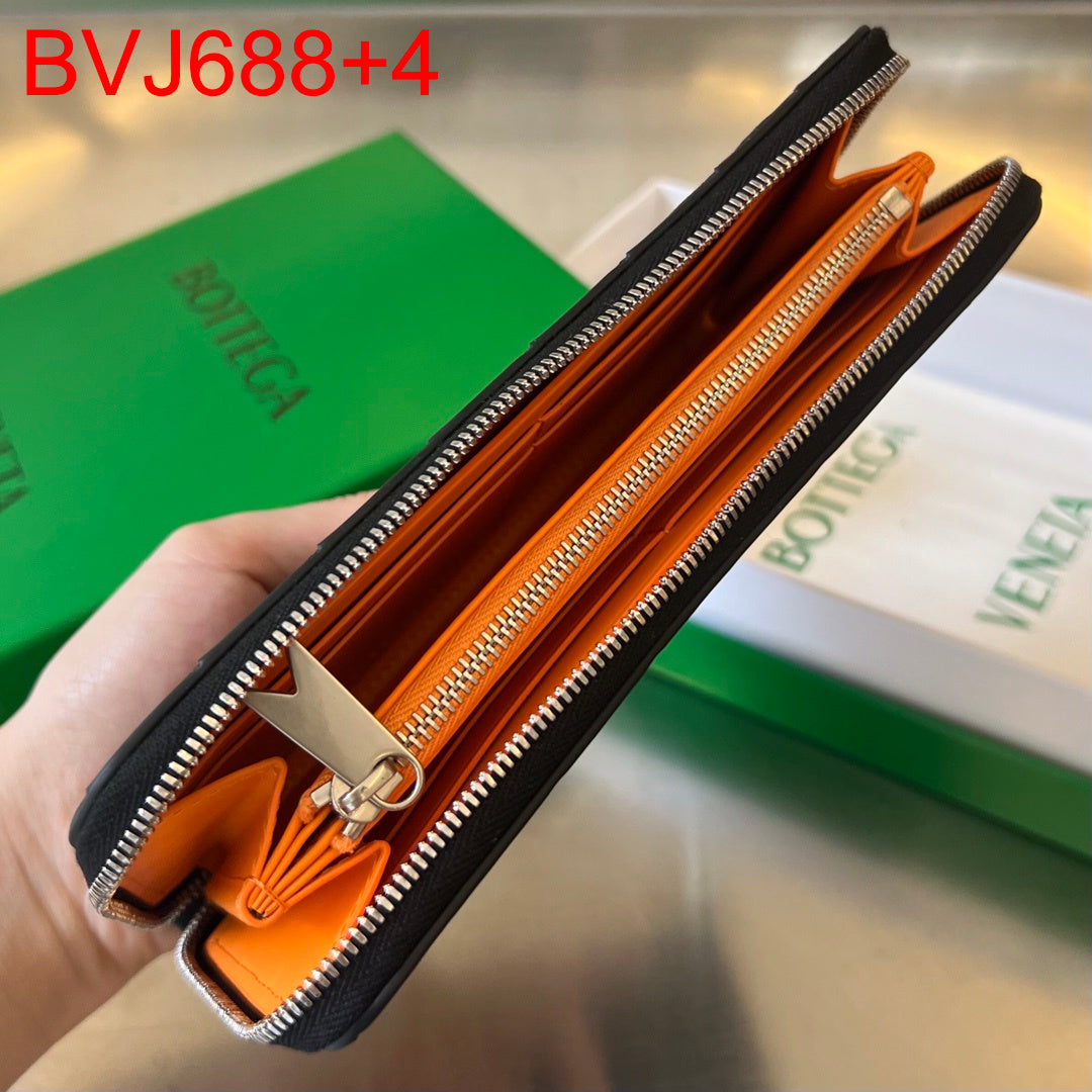 Bottega Veneta Zip Around Wallet
