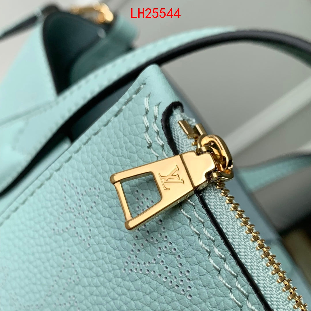 Louis Vuitton Blossom PM Mahina