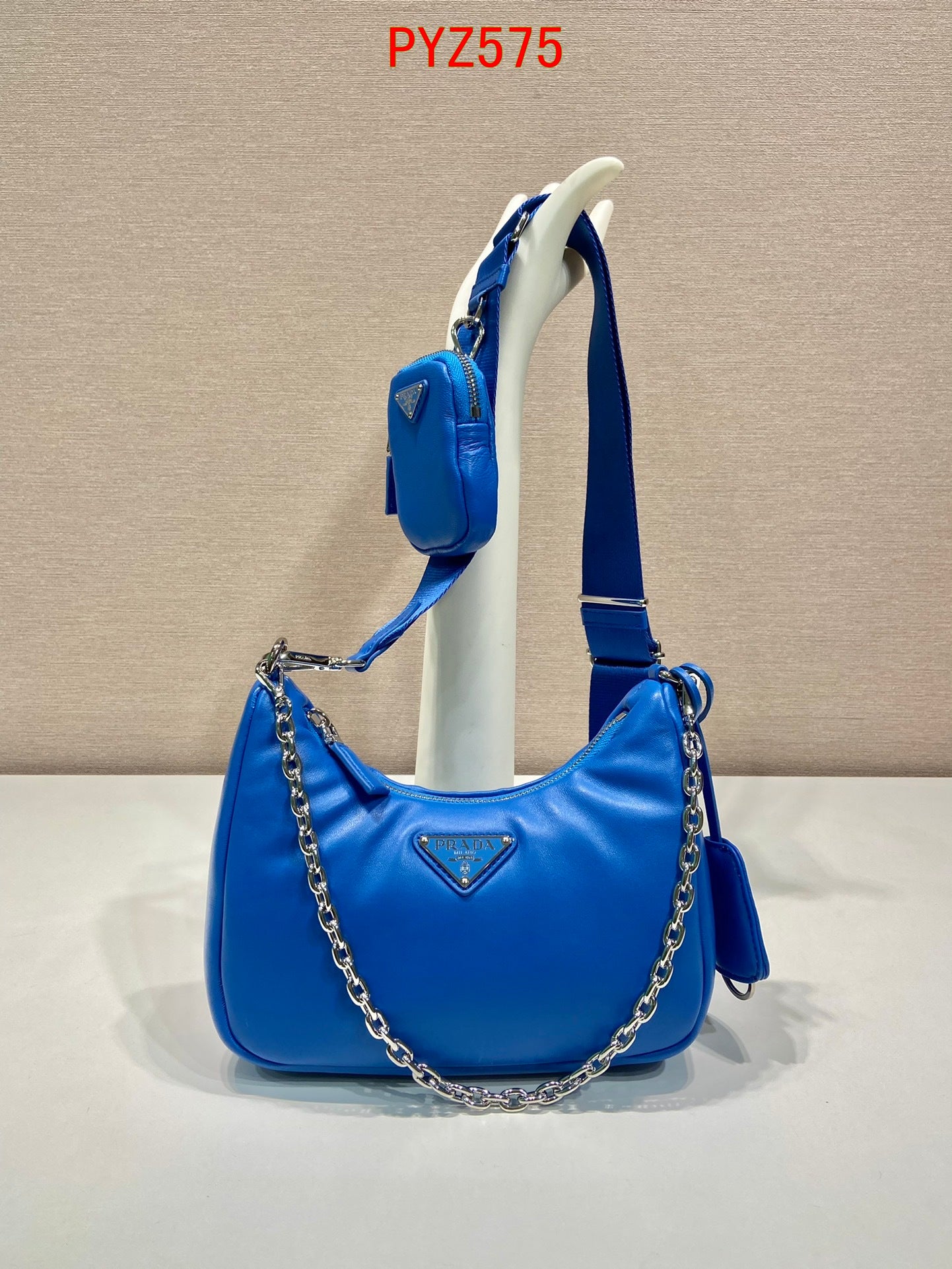 Prada Re-Edition 2005 Saffiano leather bag