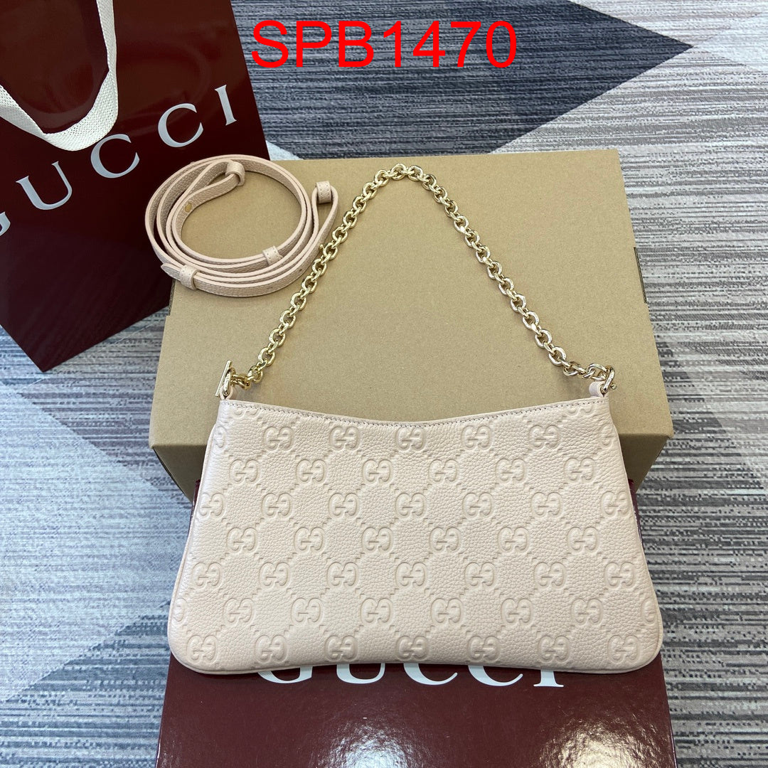 Gucci Emblem Small Chain bag
