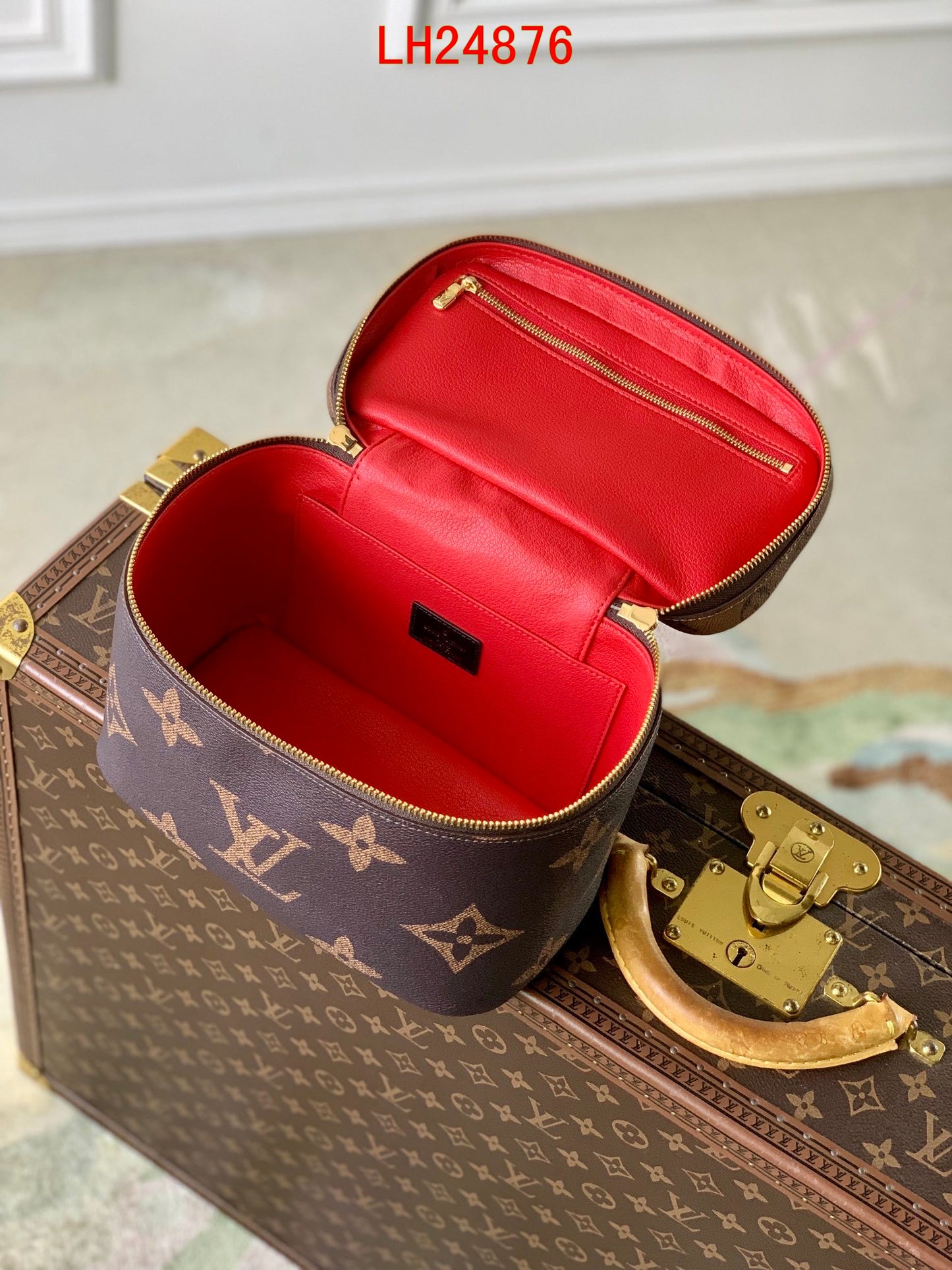 Louis Vuitton Nice BB Monogram reverse