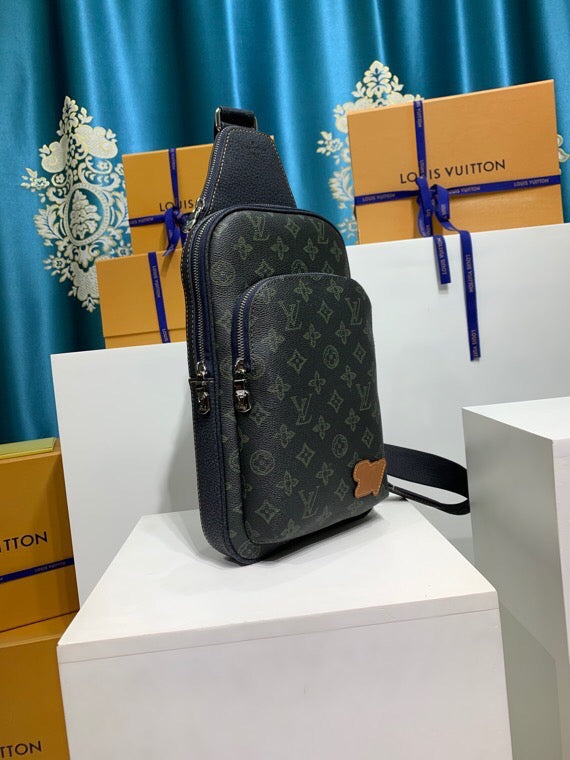 Louis Vuitton Avenue Slingbag
