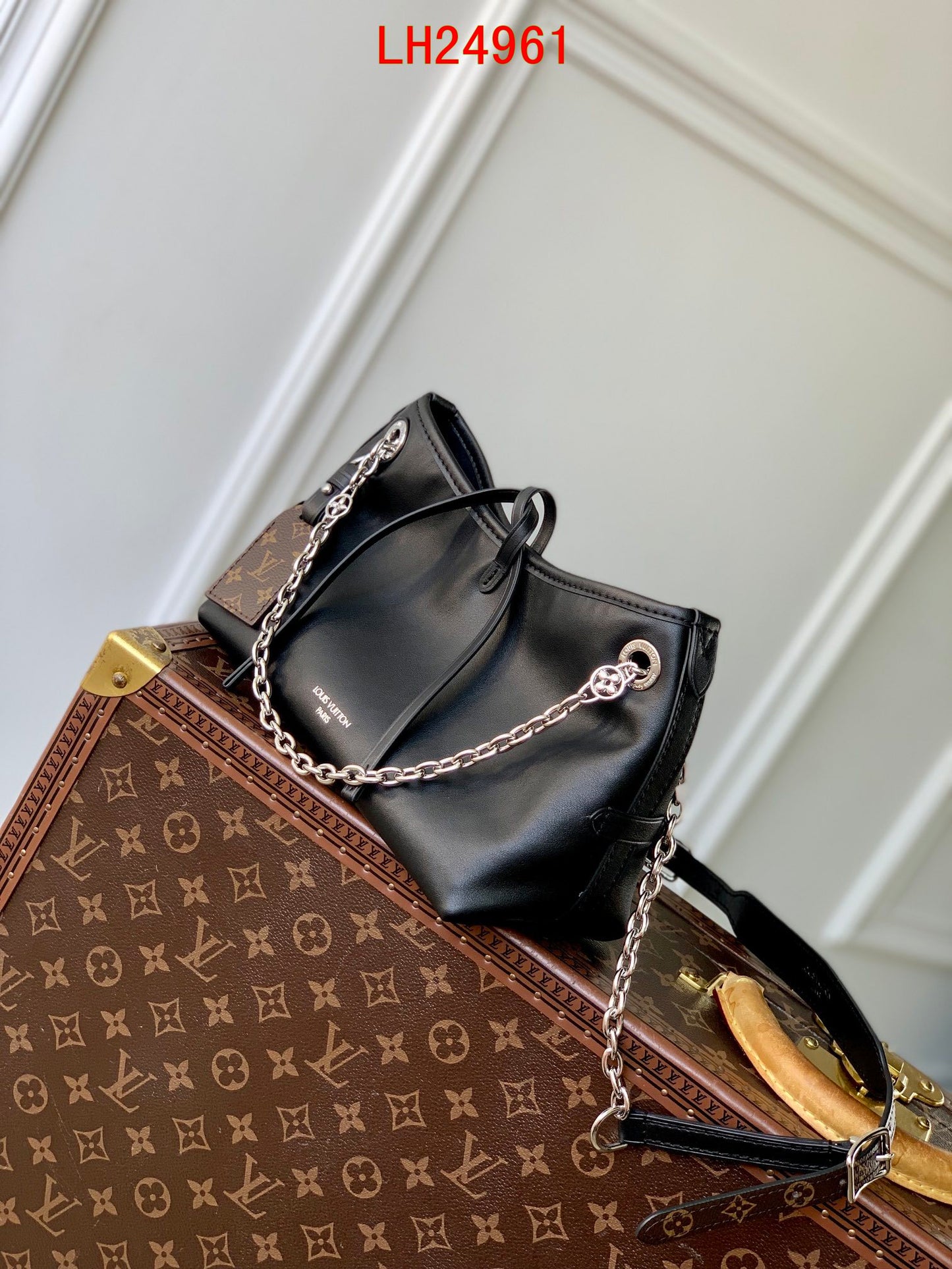 Louis Vuitton CARRYALL BB