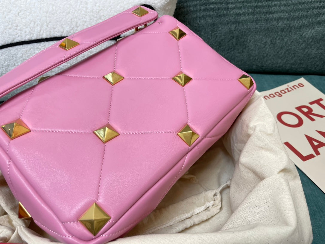 Valentino Garavani Roman Stud with chain