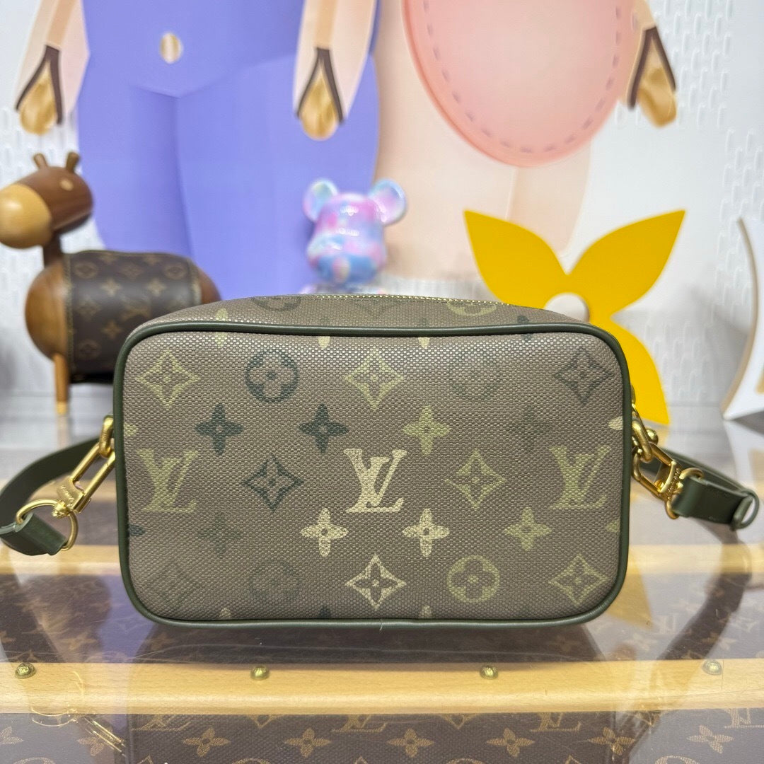 Louis Vuitton Trocadéro Wearable Wallet
