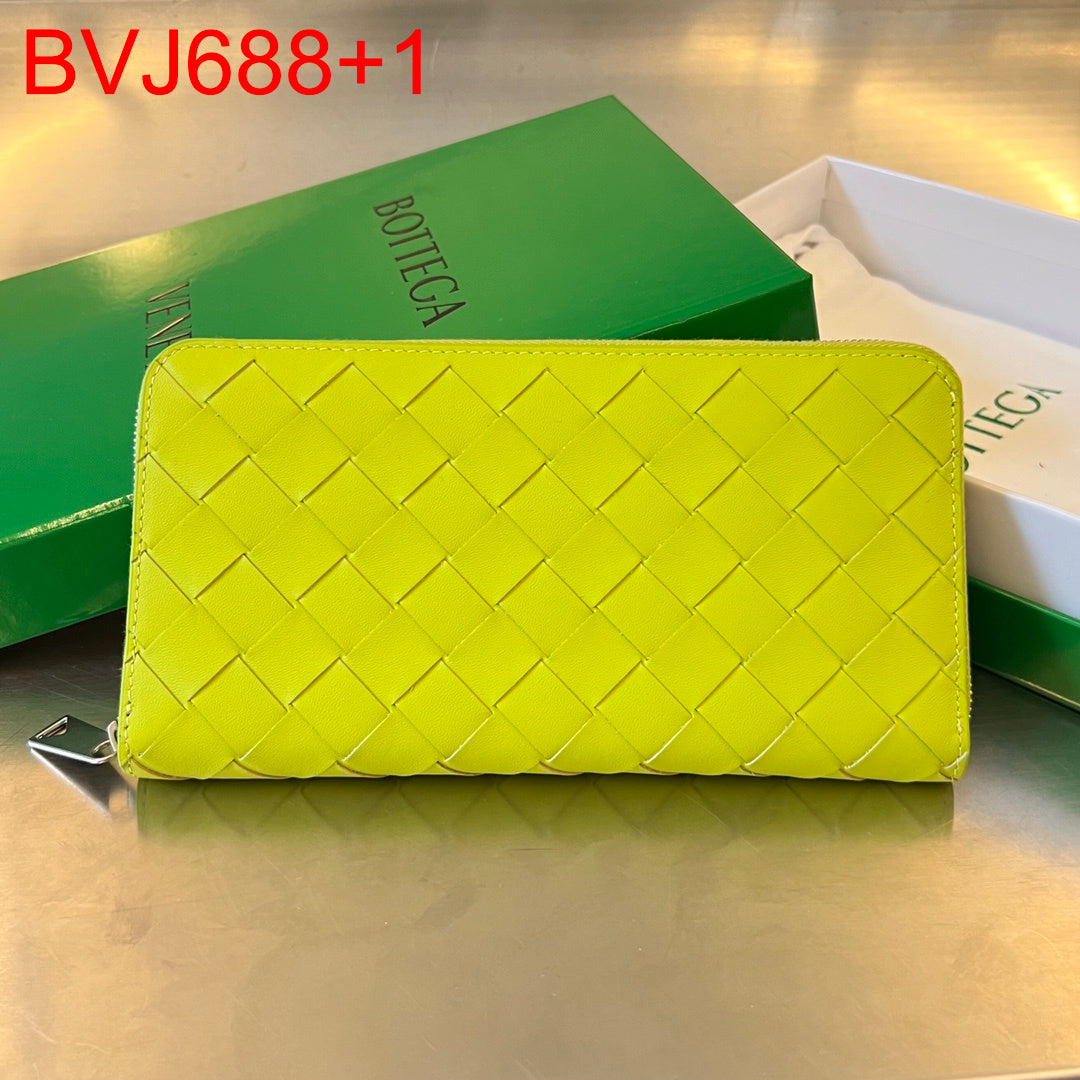 Bottega Veneta Zip Around Wallet