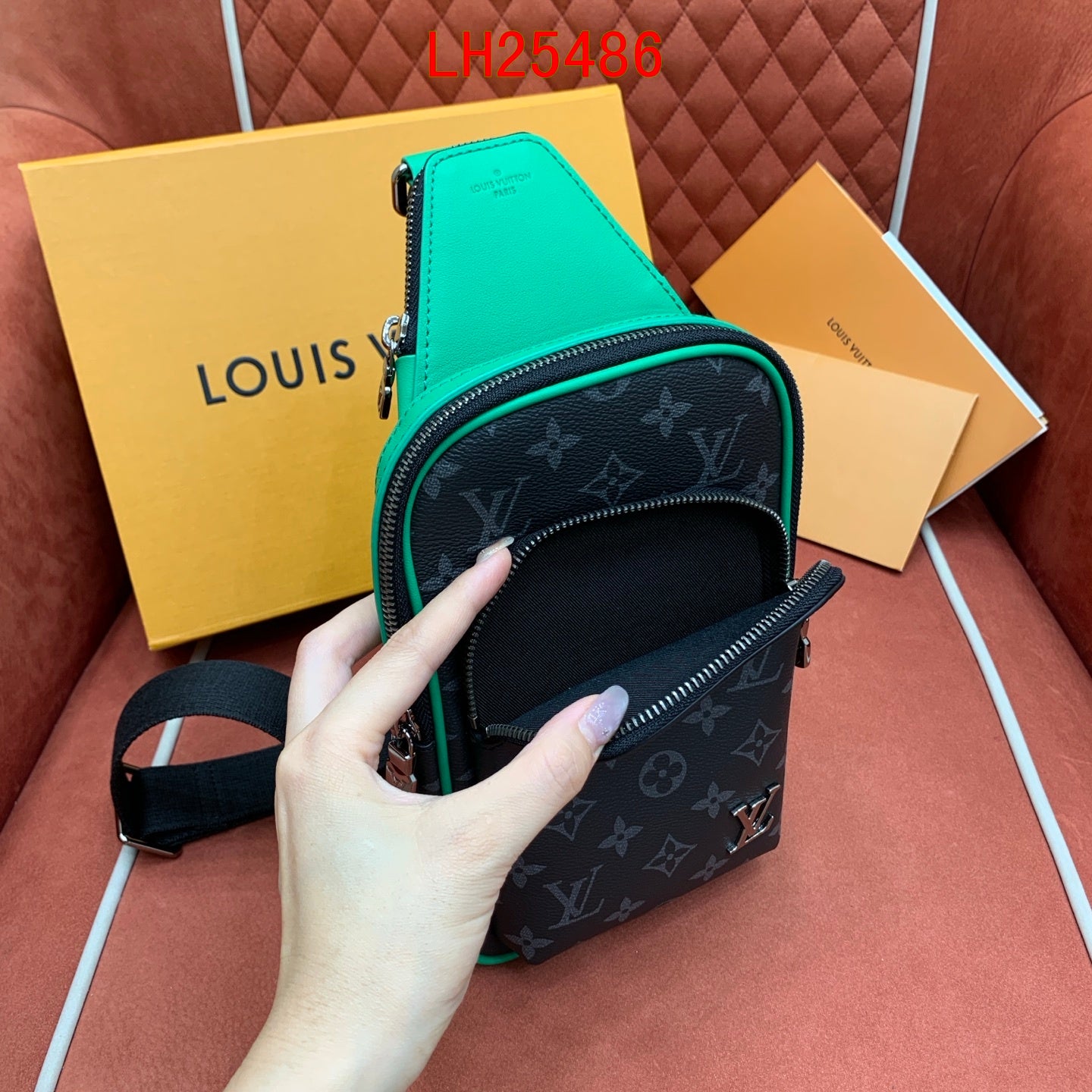 Louis Vuitton Avenue Slingbag PM