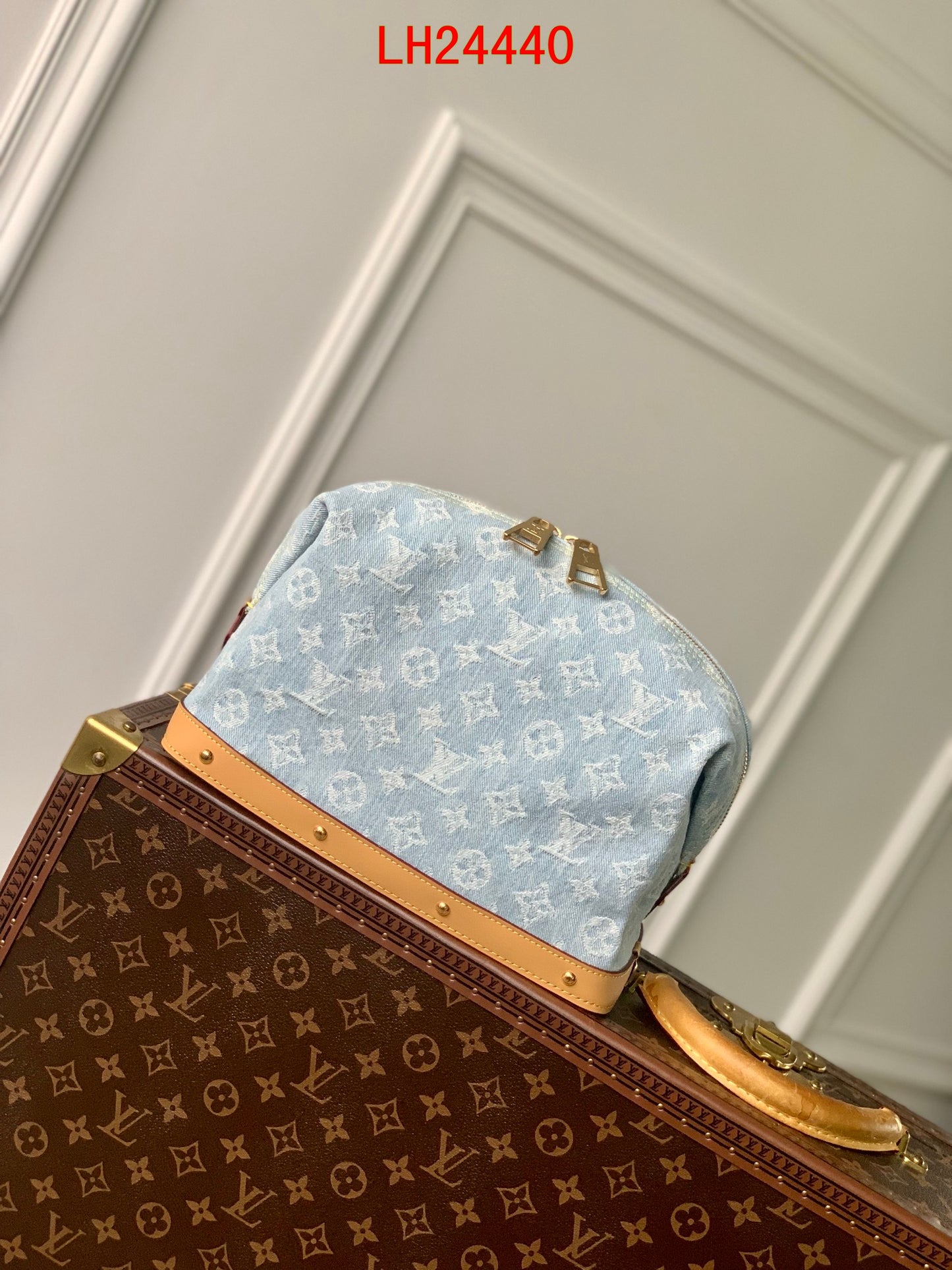 Louis Vuitton Pochette Cosmétique Monogram Denim