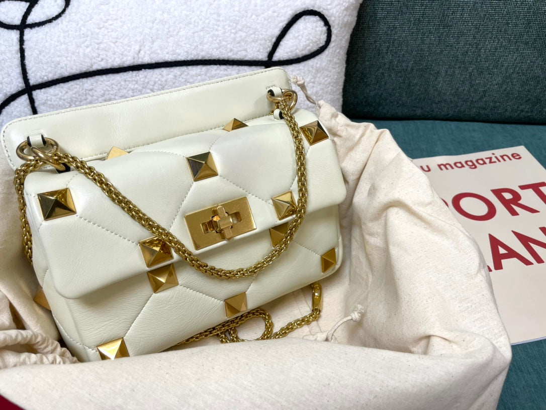 Valentino Garavani Roman Stud with chain