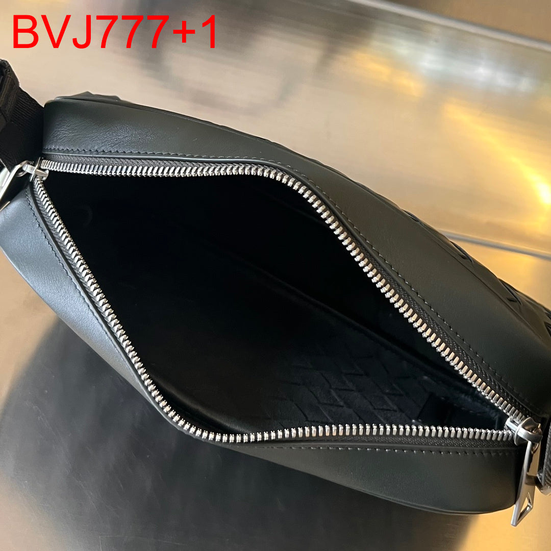 Bottega Veneta Intrecciato Camera Bag