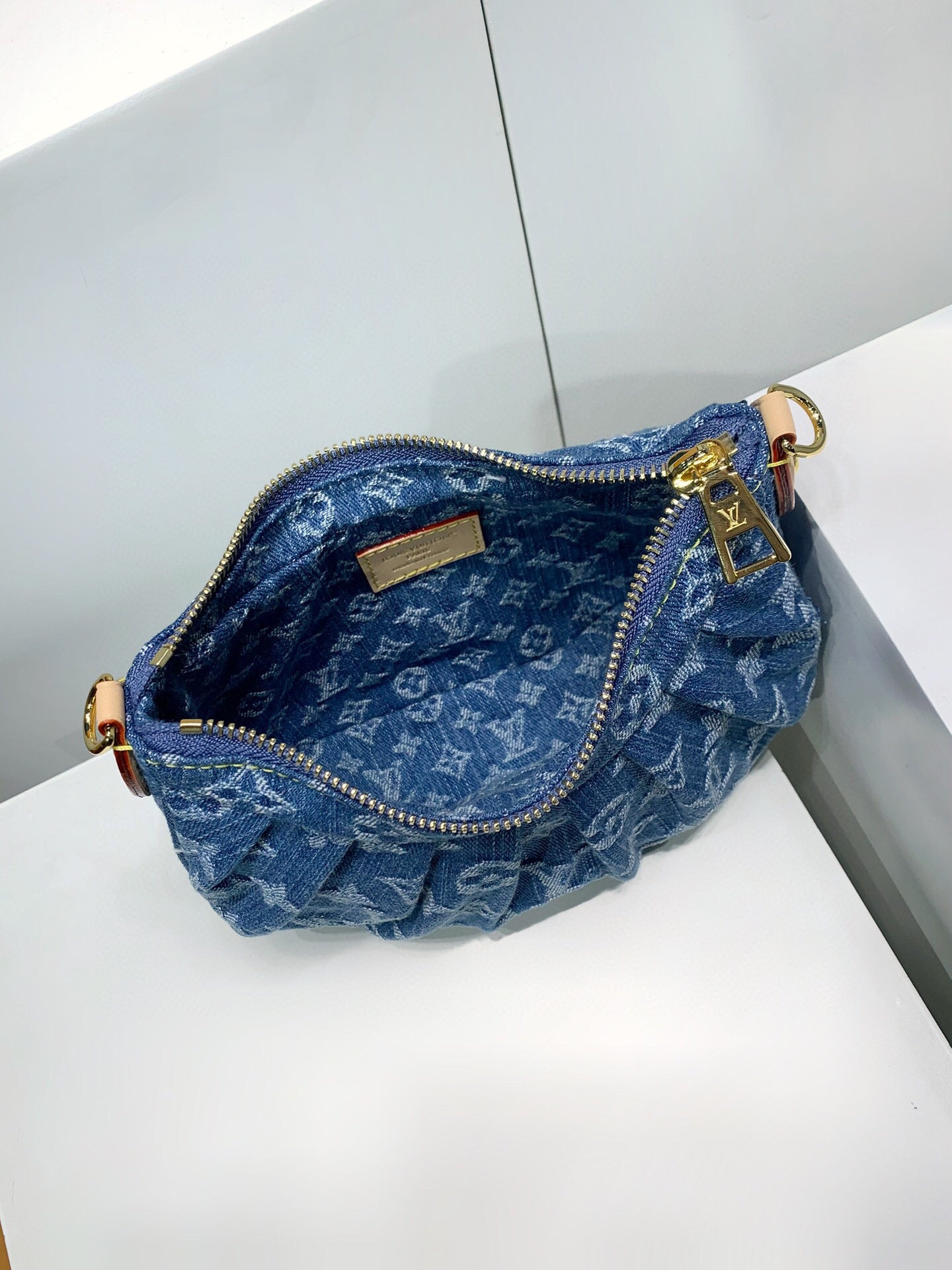 Louis Vuitton Pochette Valley denim bag