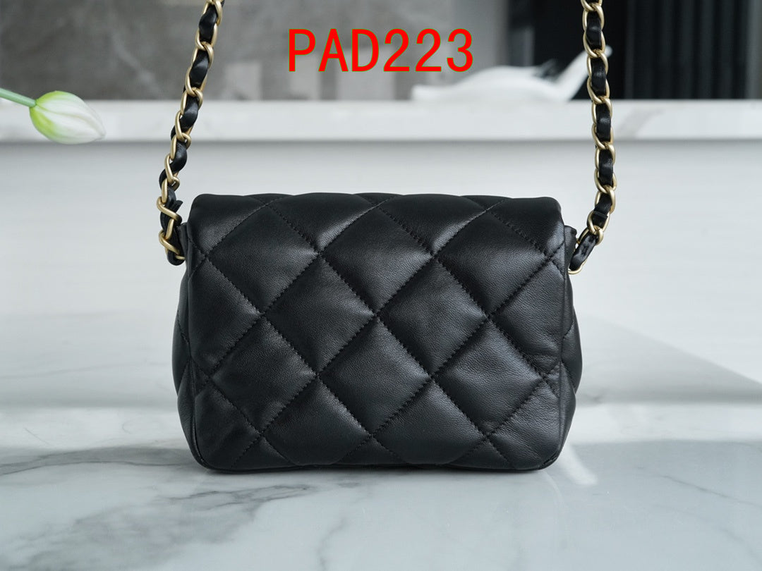 Chanel Heart Wallet On chain