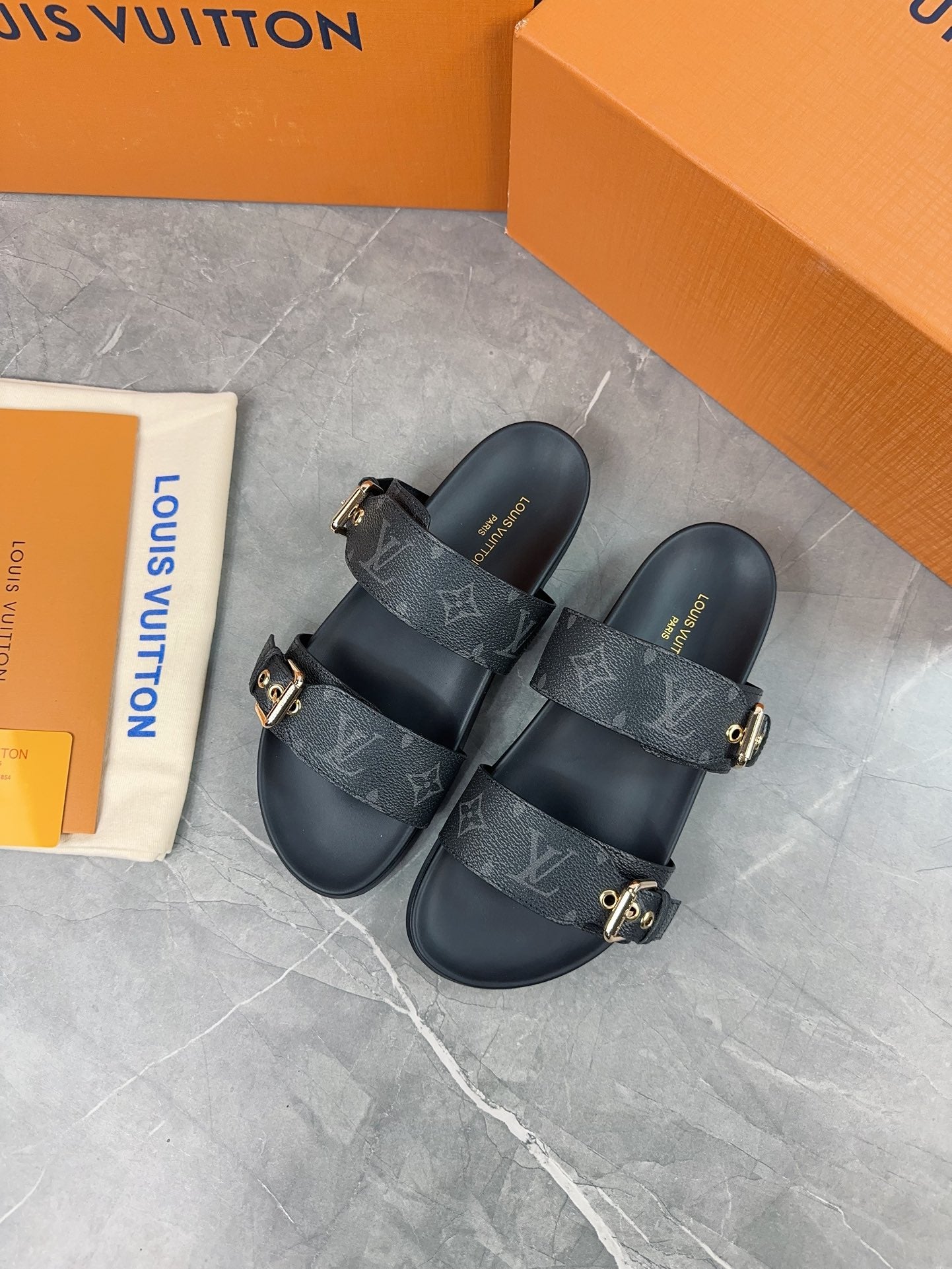 Louis Vuitton Slippers