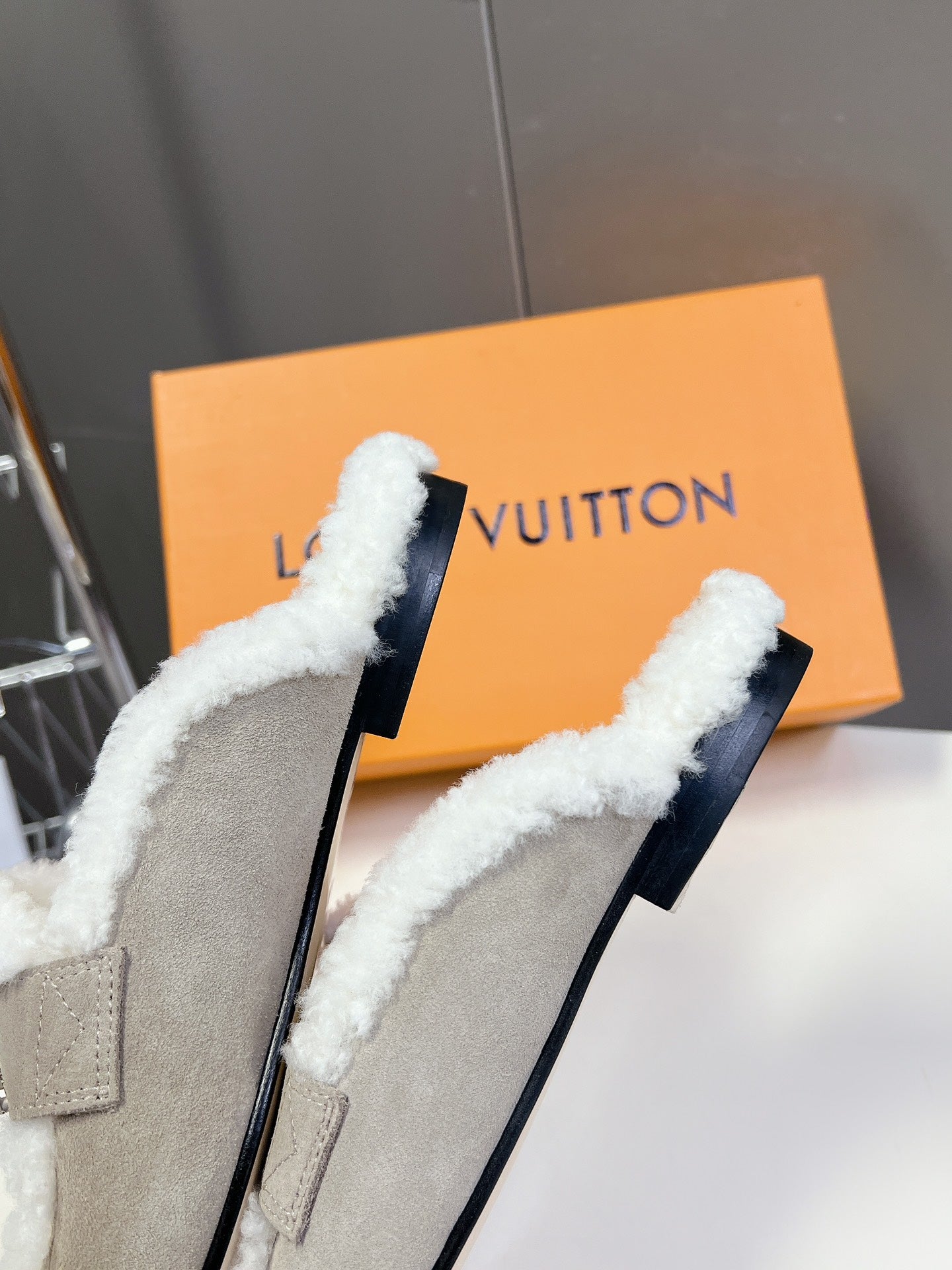 Louis Vuitton Teddy Slippers