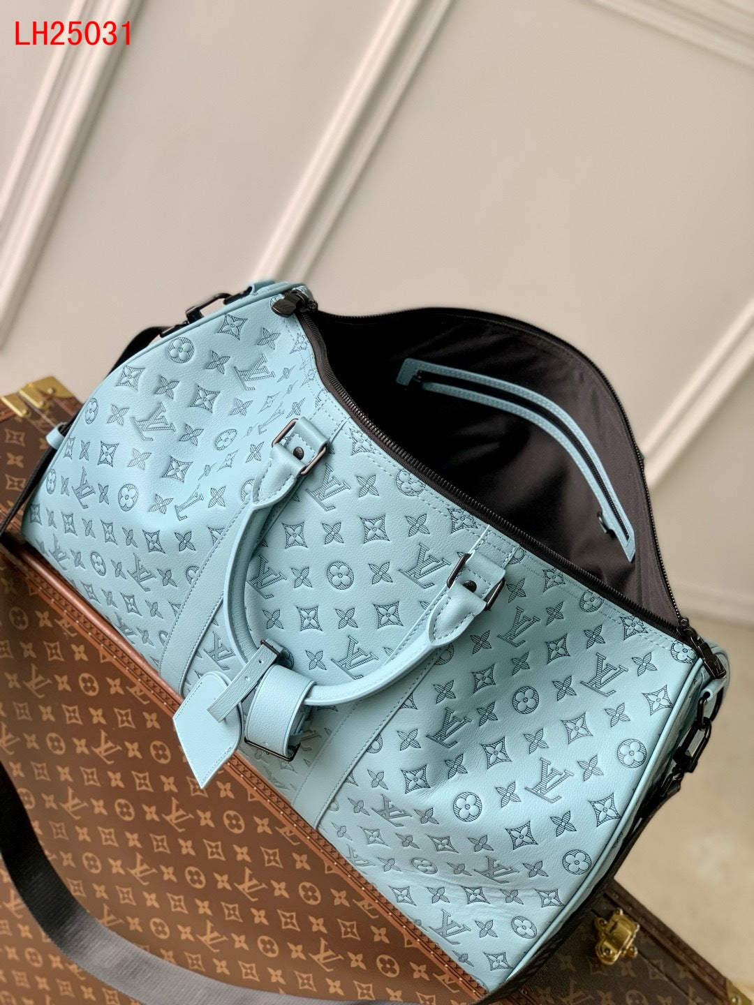 Louis Vuitton Keepall Bandoulière 50 Monodgram shadow