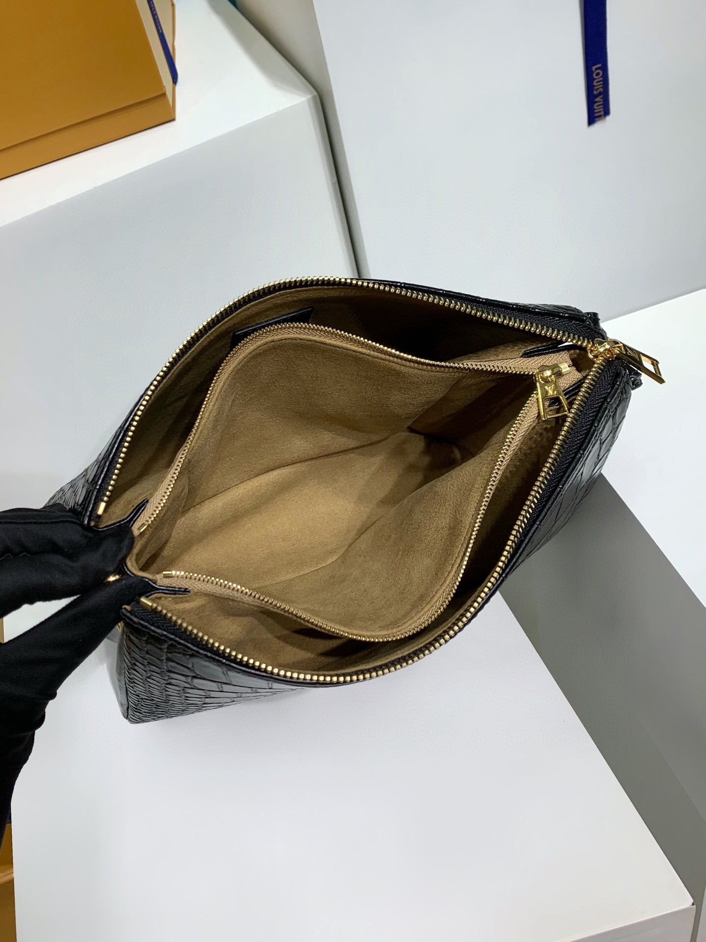 Louis Vuitton Coussin Crocodile