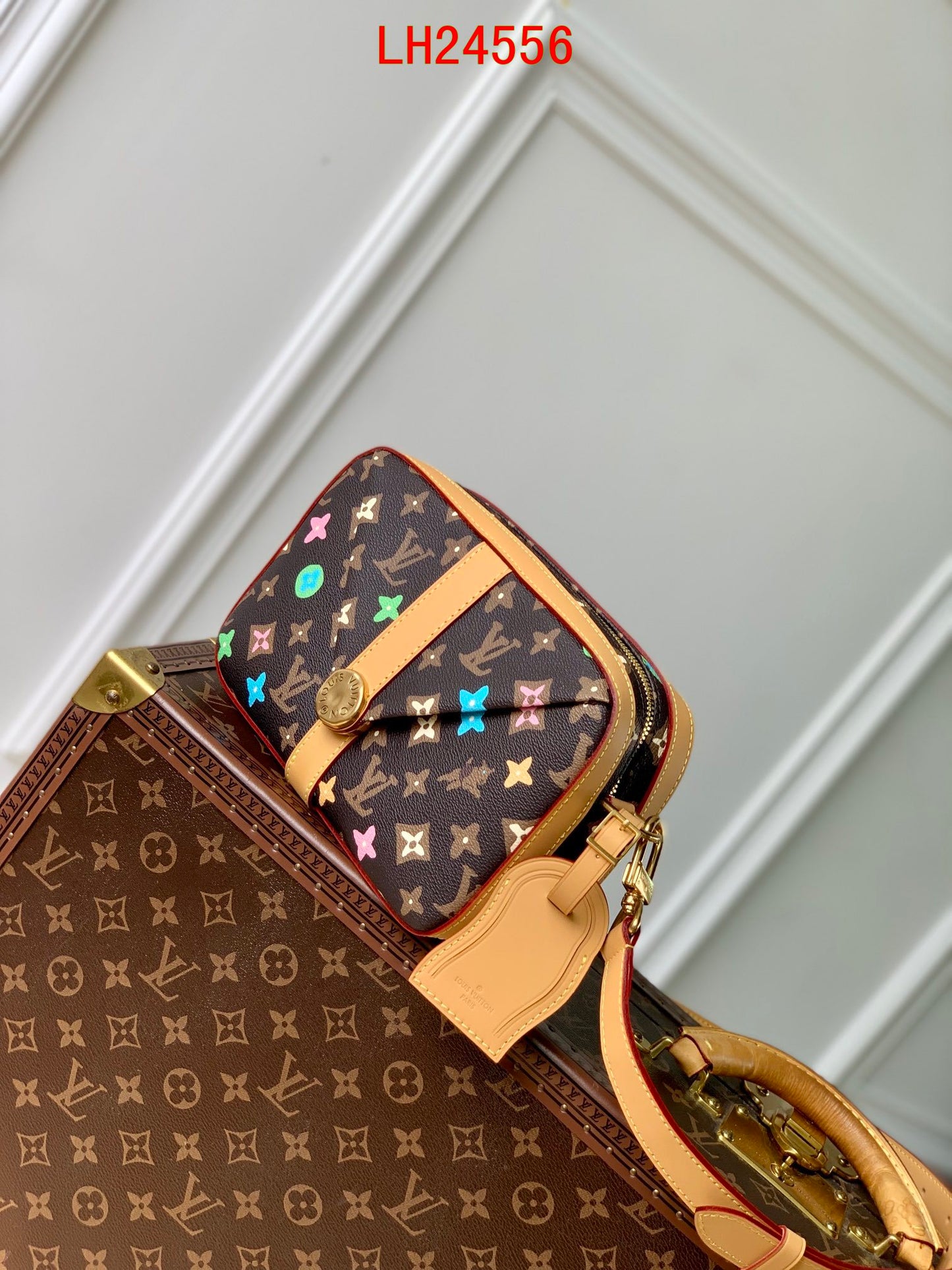 Louis Vuitton Envelope Messenger Monogram Craggy