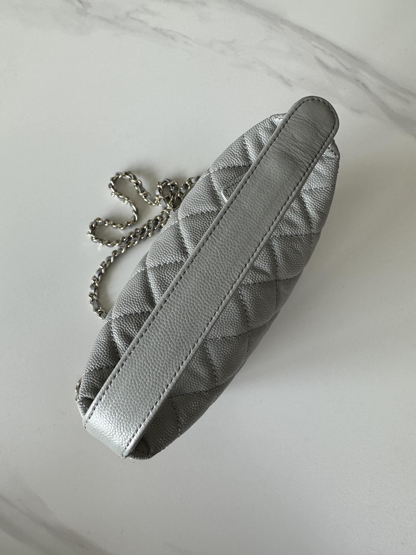 Chanel leather hobo bag