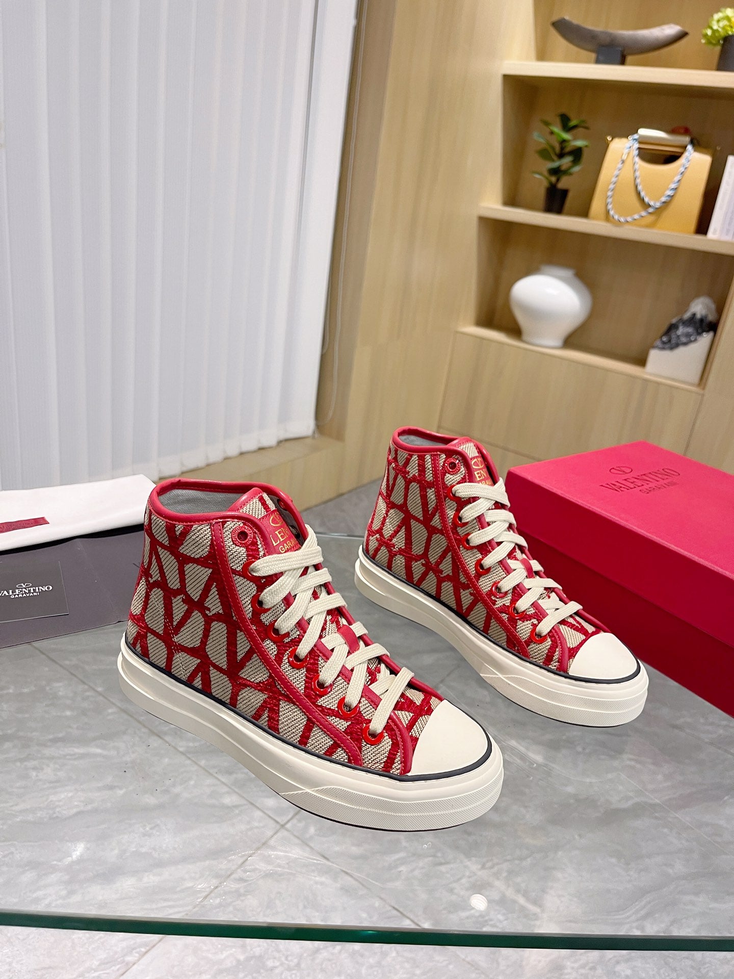 Valentino Sneakers