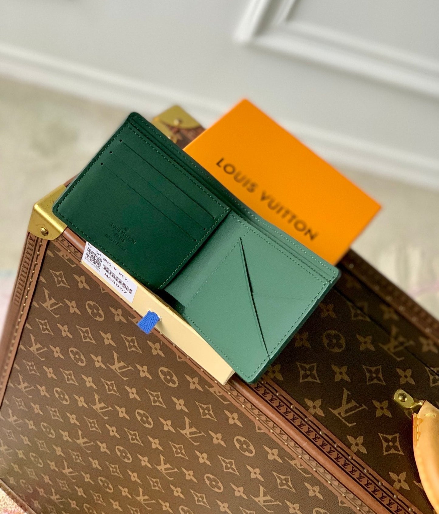Louis Vuitton Multiple Wallet Taurillon leather