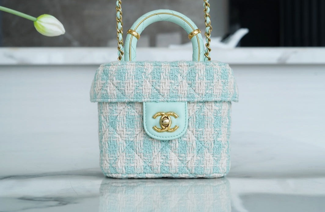 Chanel 23s Top handle Tweed