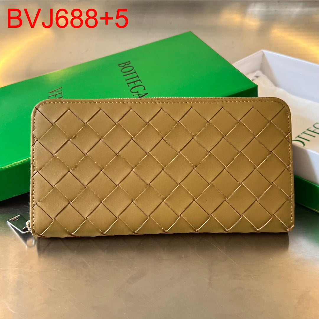Bottega Veneta Zip Around Wallet