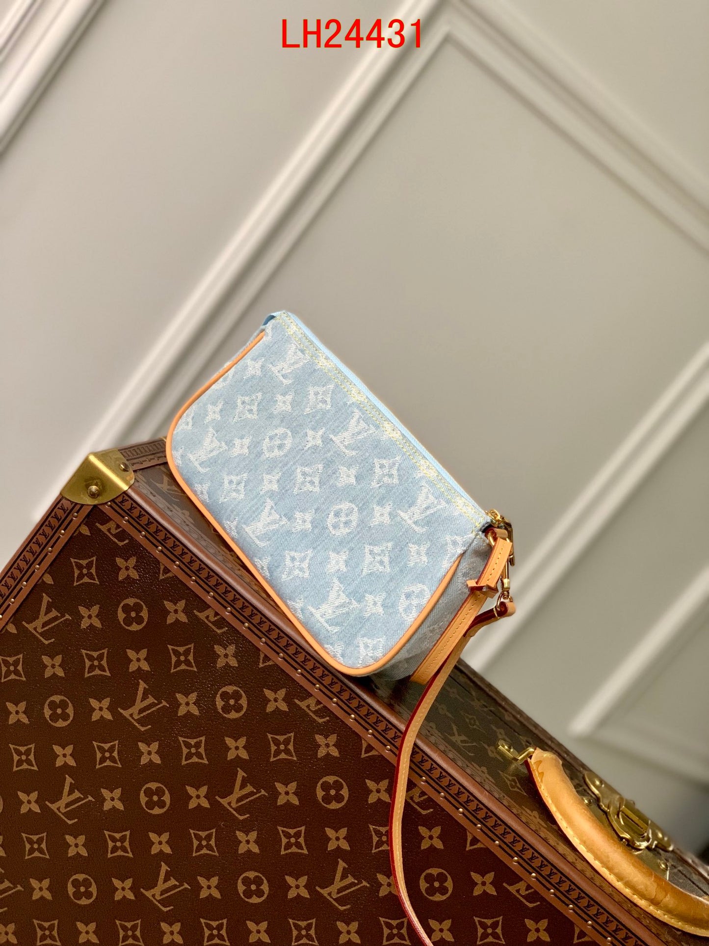 Louis Vuitton Pochette Accessoires denim