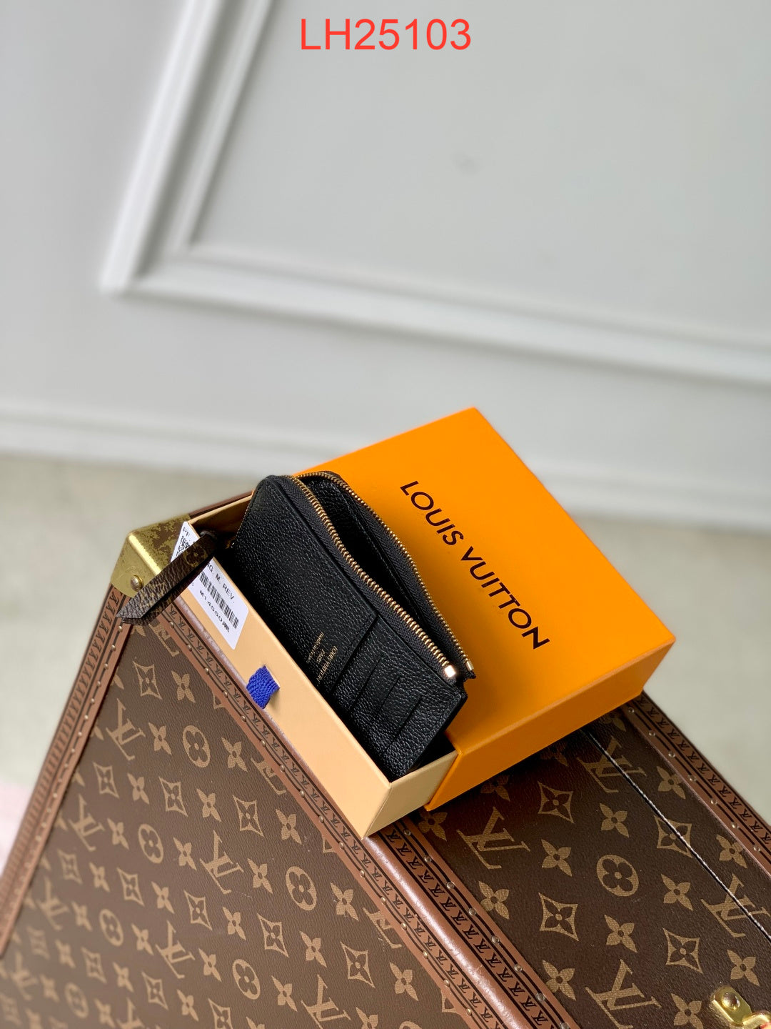 Louis Vuitton Low Key Zipped Card Holder