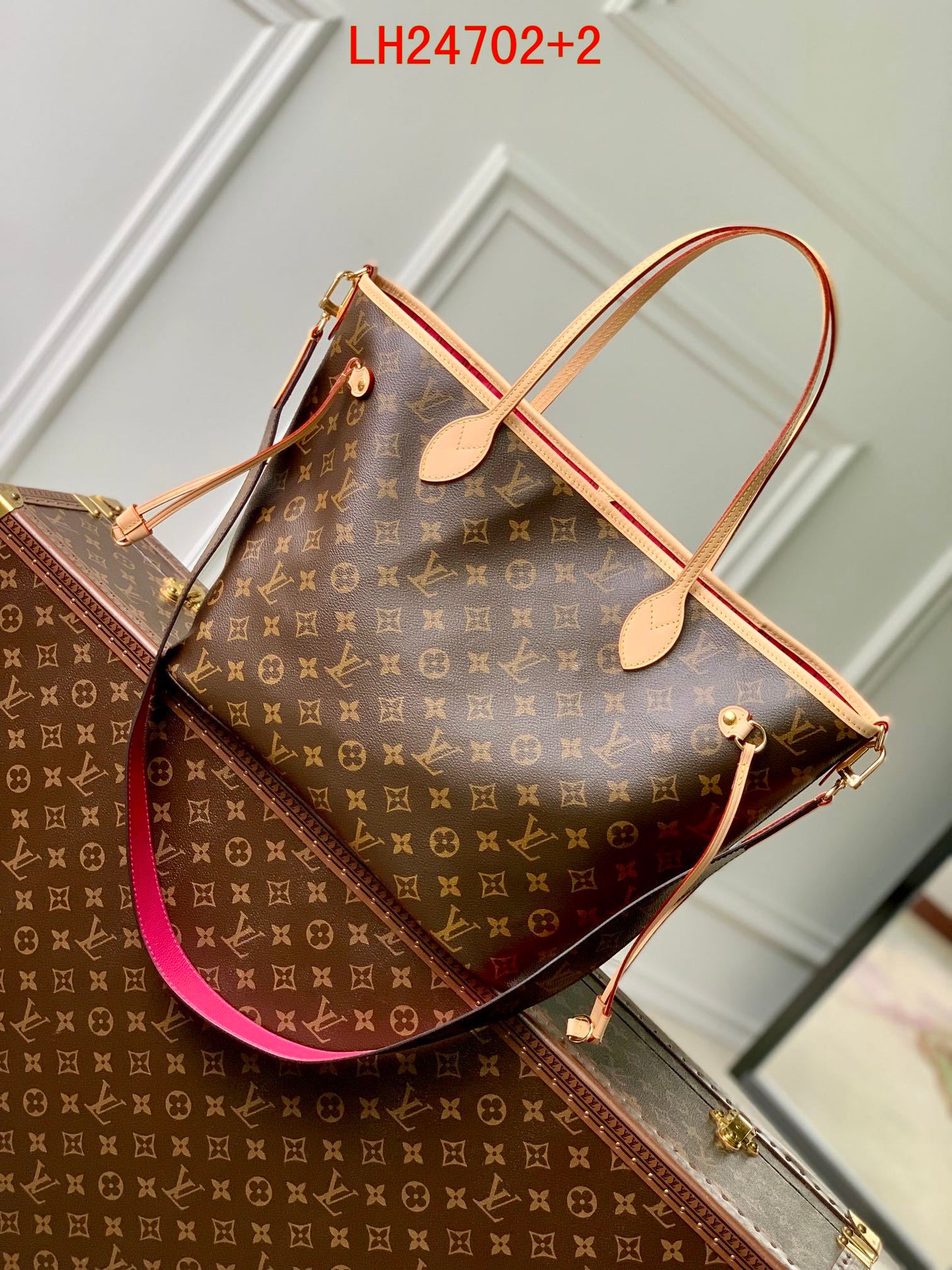 Louis Vuitton Neverfull Bandoulière Inside Out MM