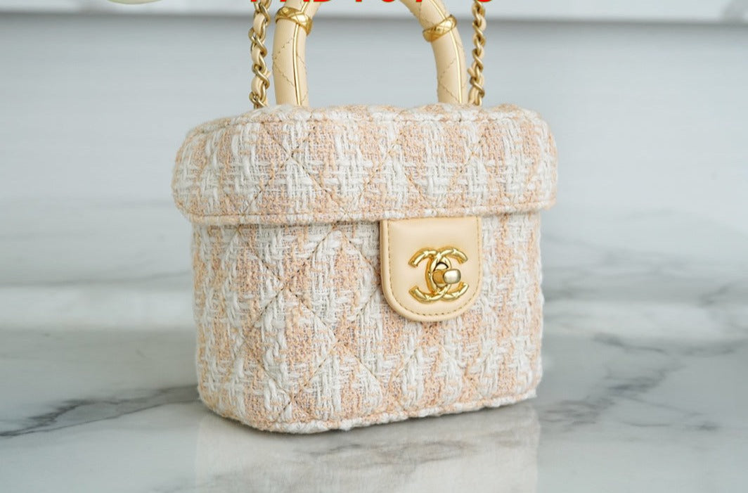 Chanel 23s Top handle Tweed