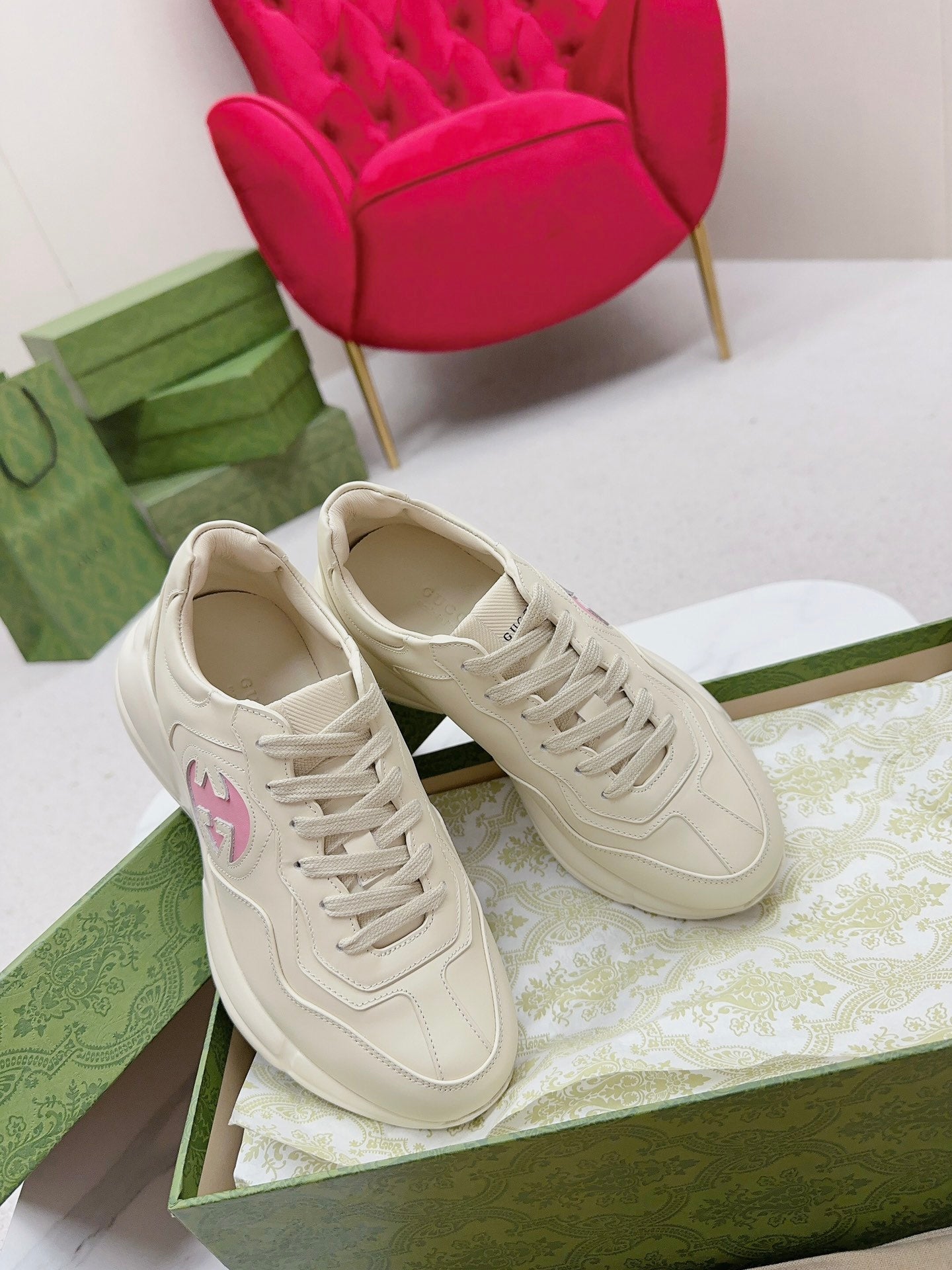 Gucci Sneakers
