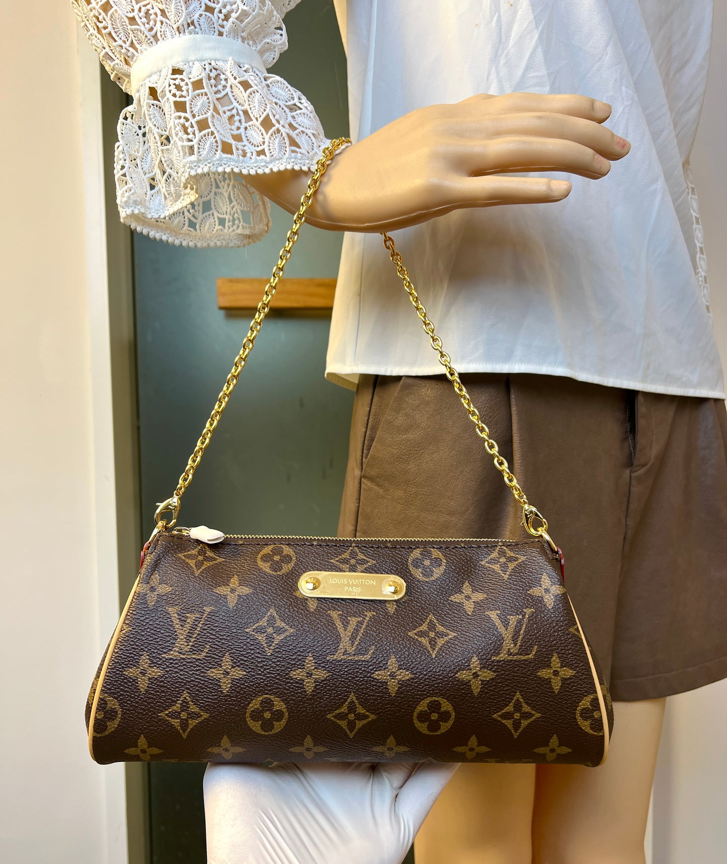Louis Vuitton Pochette Eva