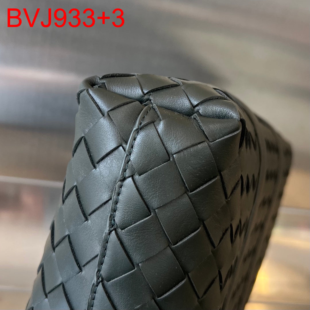 Bottega Veneta leather briefcase