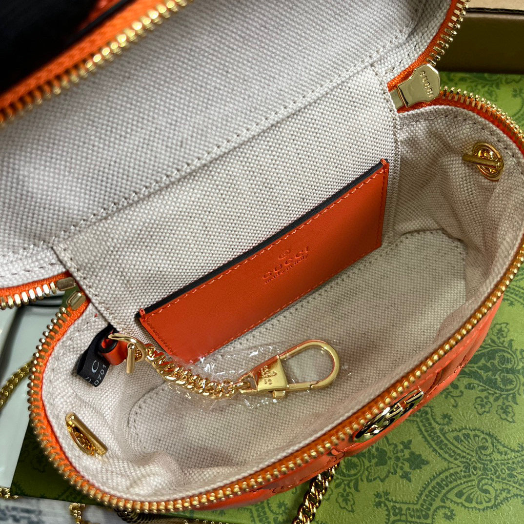 Gucci MATELASSÉ TOP HANDLE MINI BAG