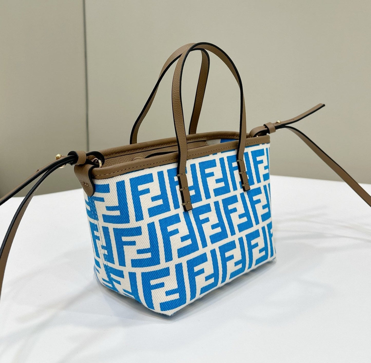 Fendi Mini Roll Tote bag