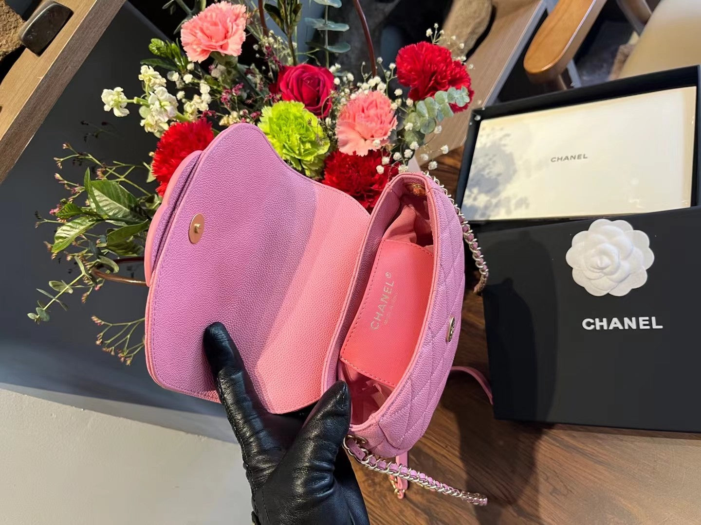Chanel Chain Crossbody bag