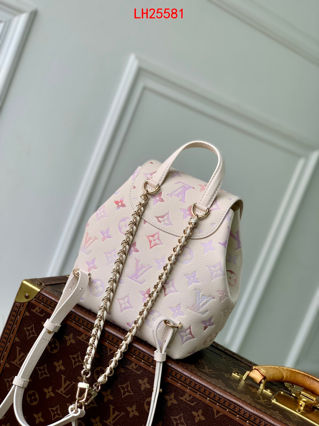 Louis Vuitton Backup/Backpack Dream animation